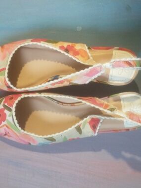 Chinese Laundry Floral Slingback Sandals in Pink Multi